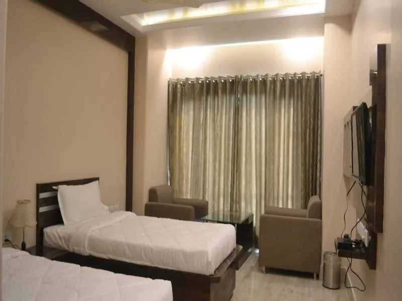 Hotel Madhuvan Palace Varanasi